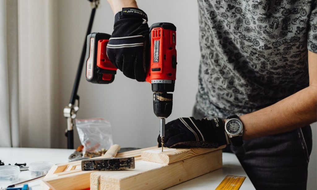 Akumulatorski vrtalnik